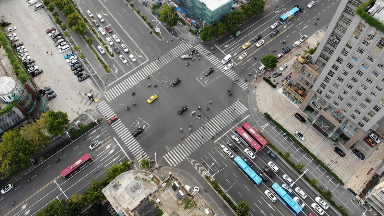 南京城市道路拥堵路段的微改造研究